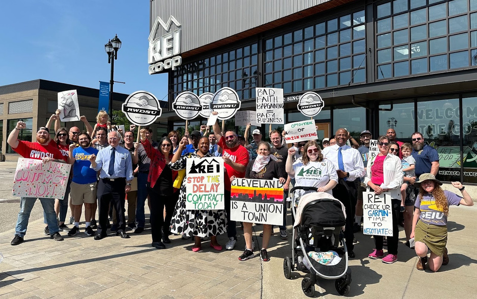 REI members, shoppers, supporters show solidarity.